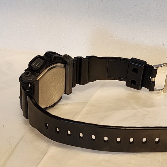 Casio G Shock Black and gold good to great shape - Picture 9 of 11